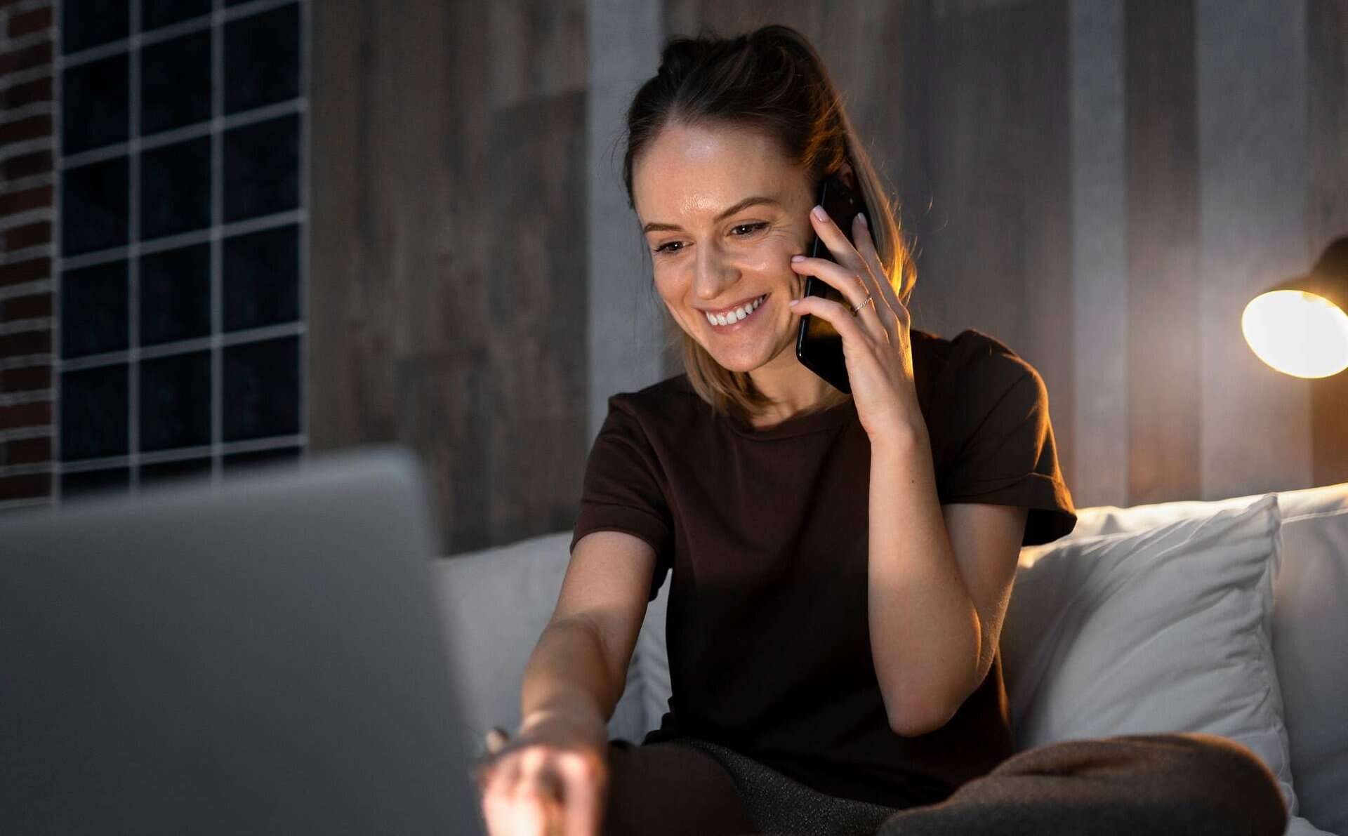 Woman speaking with a professional during a program for virtual mental health in Madison, WI.