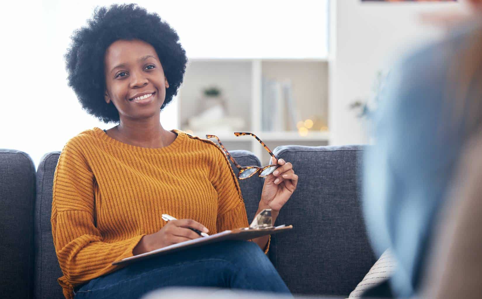 Therapist meeting with a client during mental health IOP in Madison, WI.